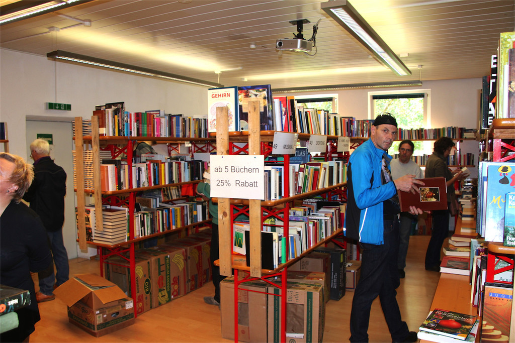 BK_Grosser Buecherbasar Feldkirch 14.JPG