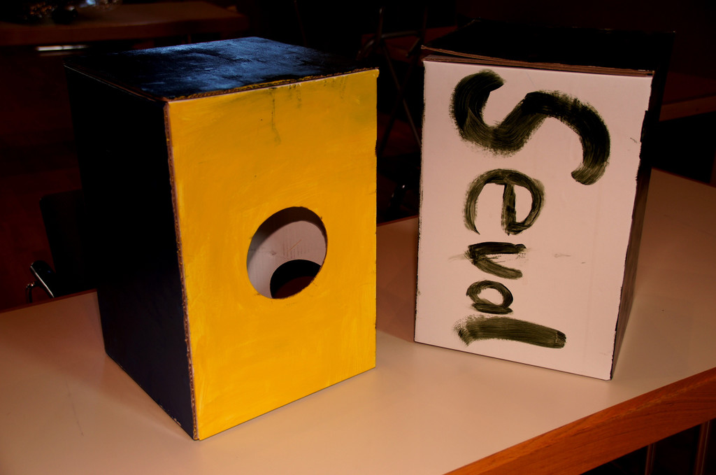 Bei Bayer Kartonagen gab es Kisten Trommeln.JPG