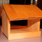 Ein Vogelh__uschen_ gebaut bei Dachdecker H__mmerle.JPG