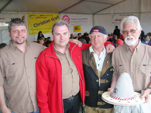 Mai1Team_jpg-1272802168