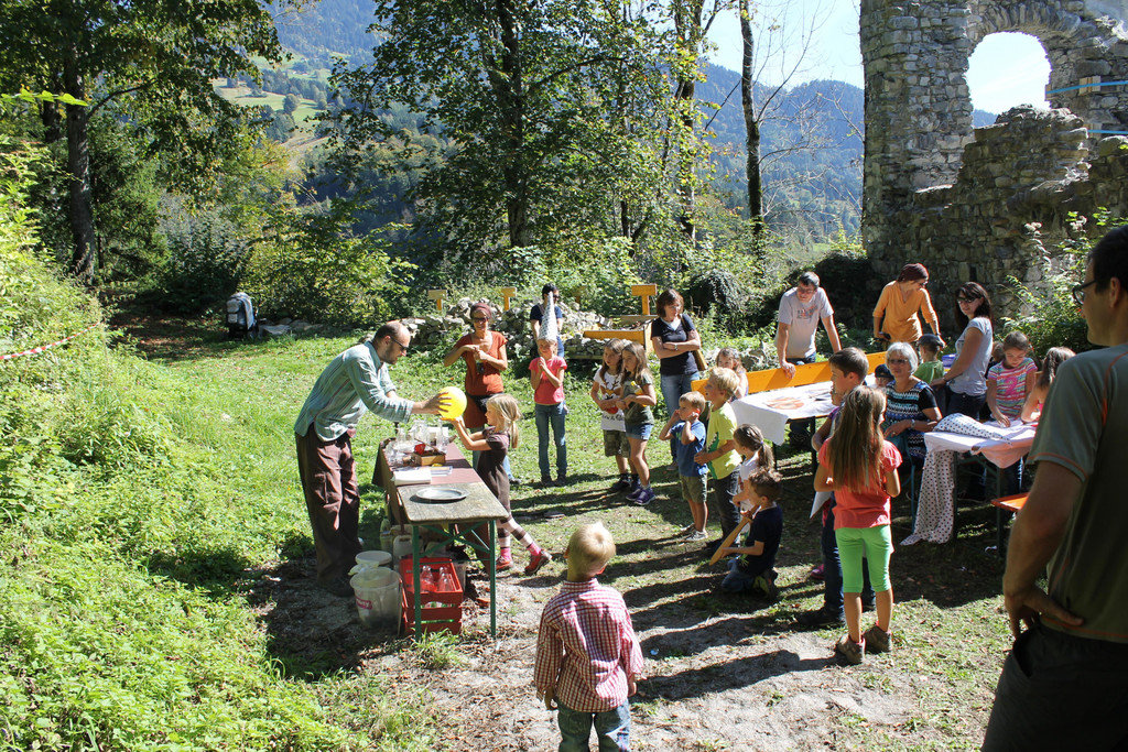 Burgruine 022.JPG