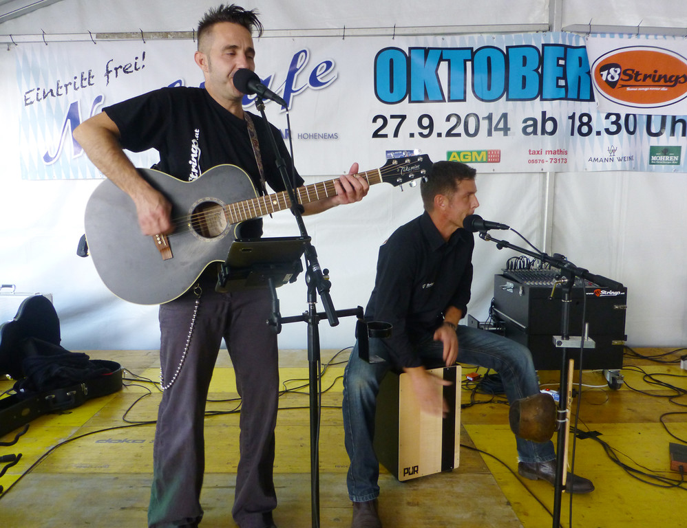 Markt54d 18 Strings.jpg