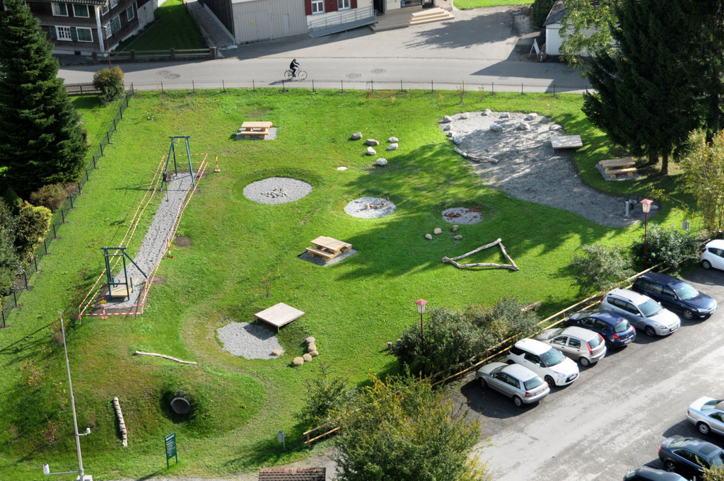 Spielplatz neu 02-10-2014 14.jpg