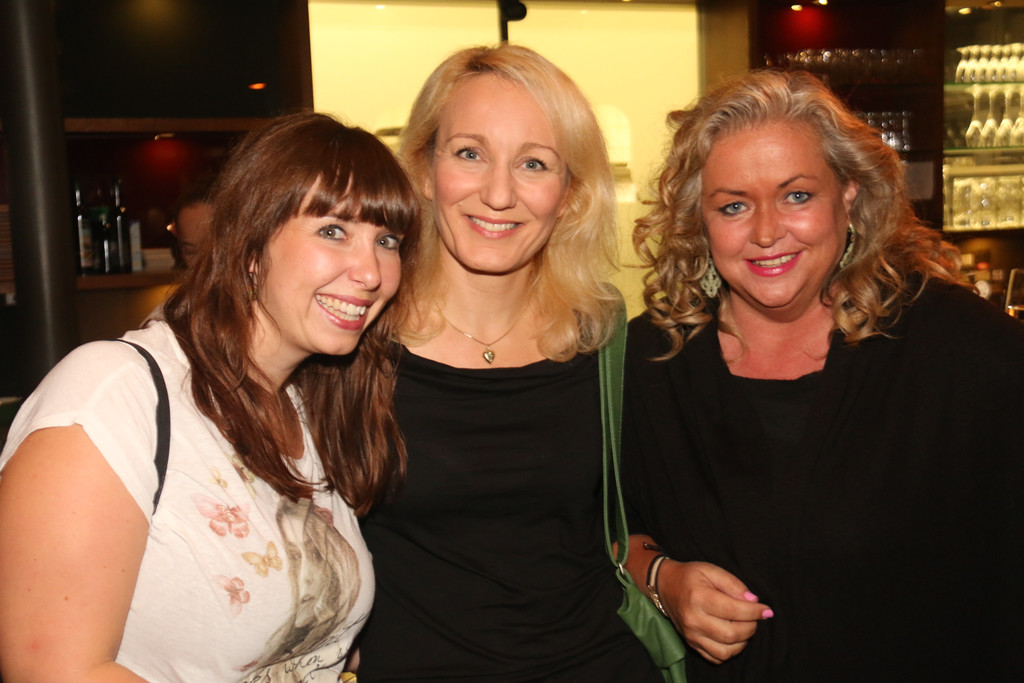 IMG_0250_Claudia Corinna und Stefanie.JPG