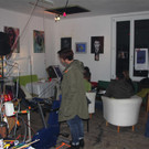 BK_Thomas Rauch in seinem Atelier mit Kunstmaschine 4.JPG
