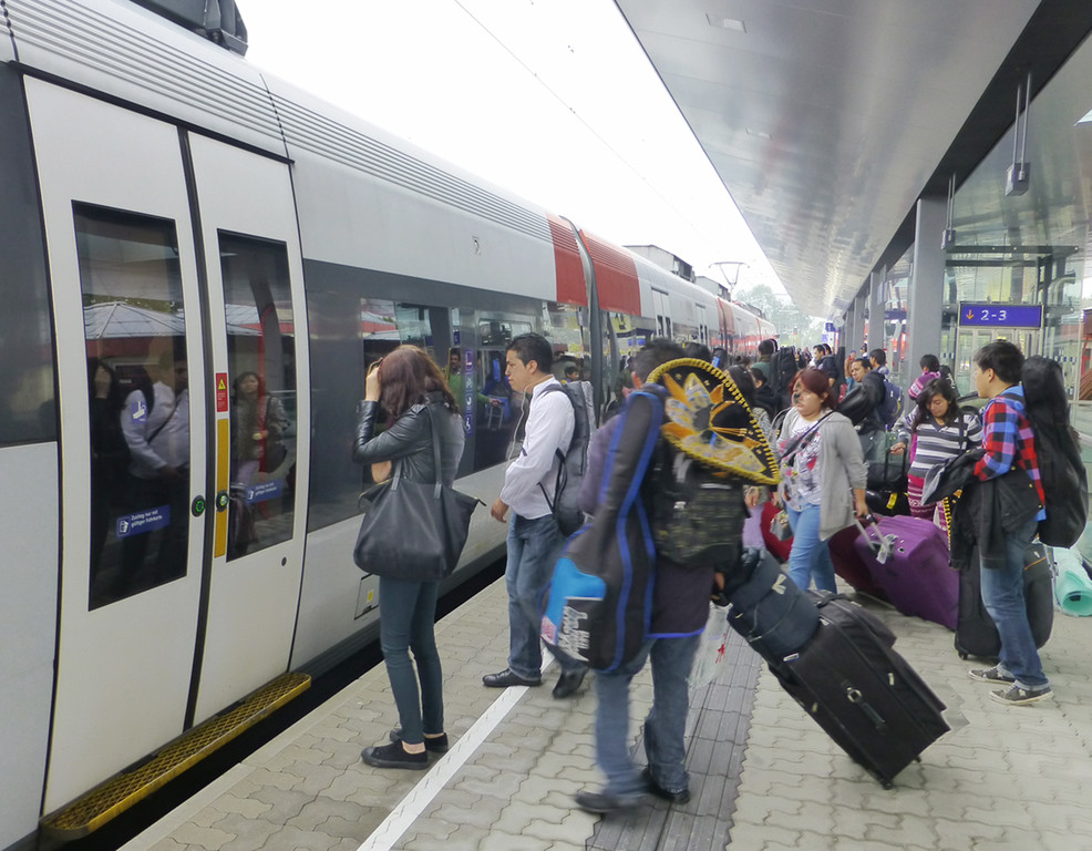 Bahnhof5b _.jpg