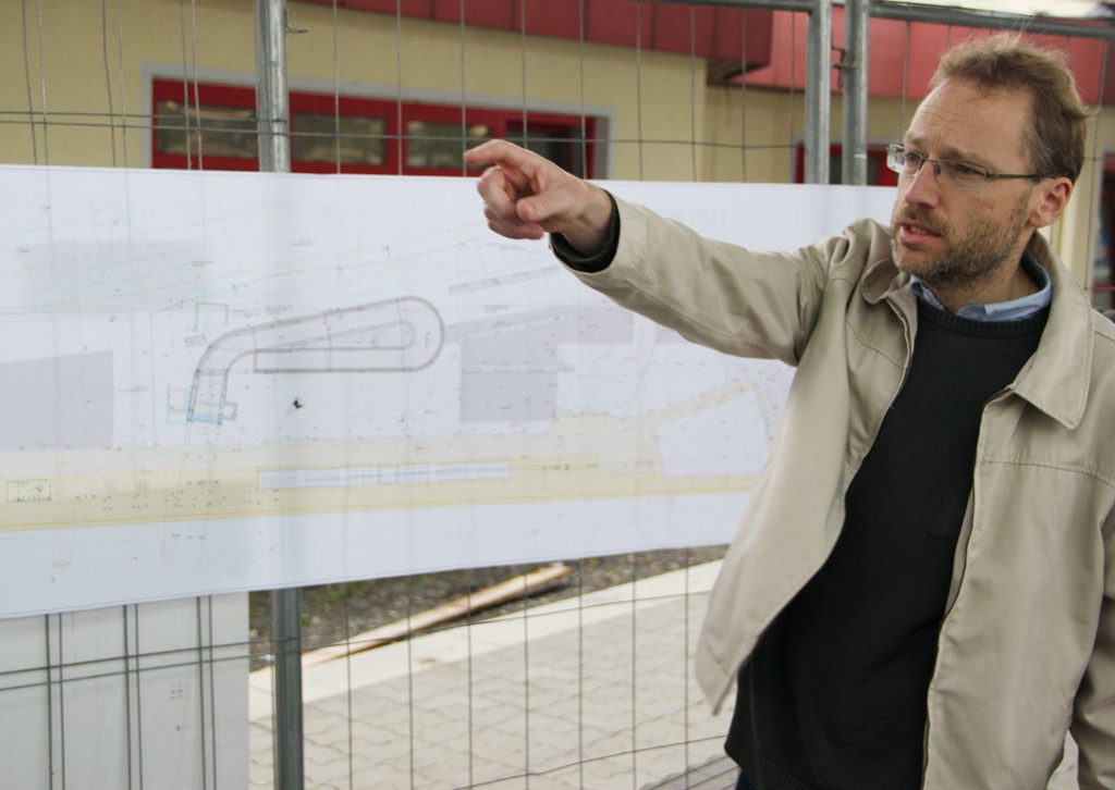 Bahnhof16Schreyer.jpg
