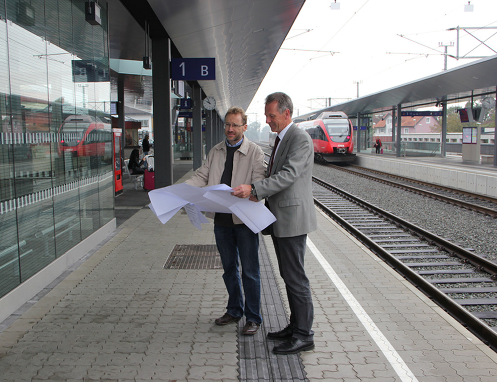 Bahnhof1 _.jpg