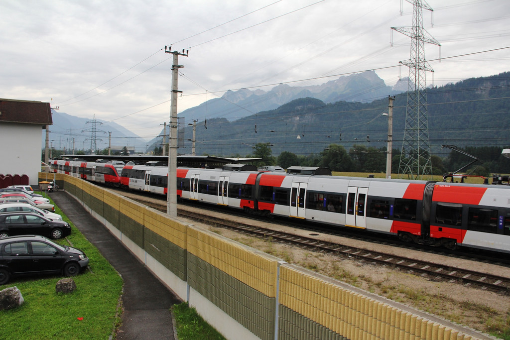 S-Bahn in Ludesch.JPG
