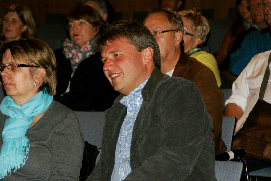 Auch Kurt Fischer war zur Unterst__tzung in den Reichshofsaal gekommen.JPG