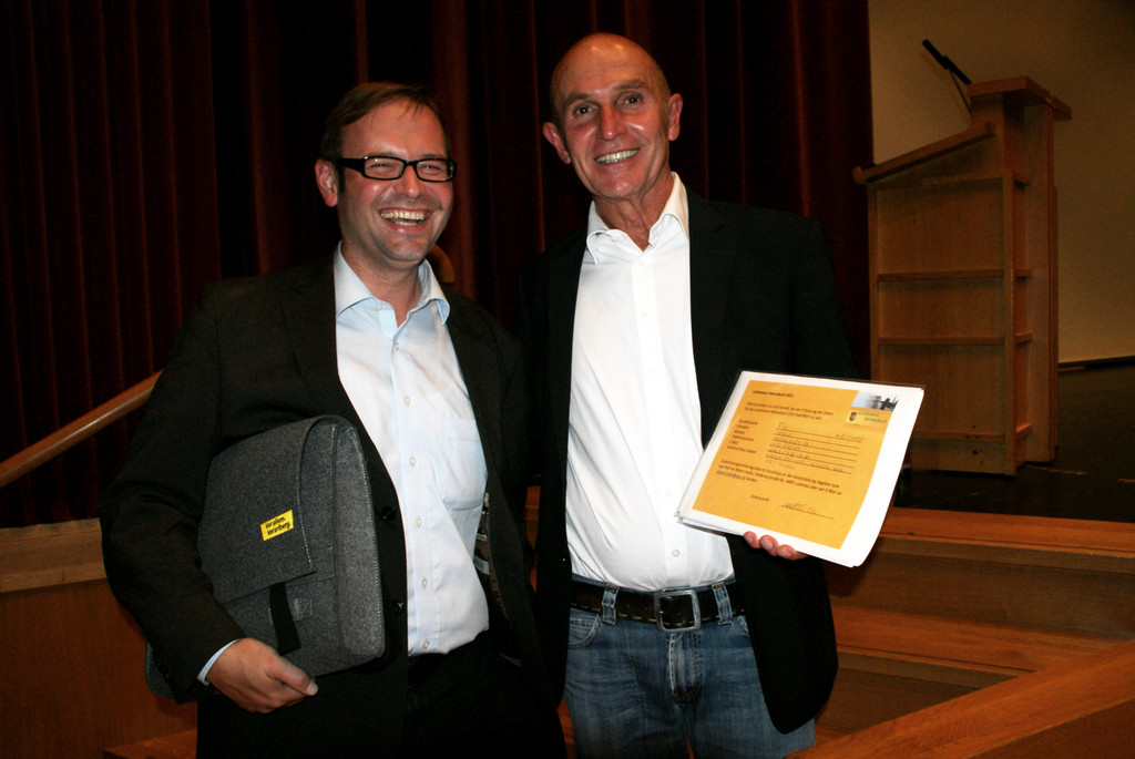 Daniel Steinhofer und Albert B__sch setzen sich f__rs Adressbuch ein_.JPG