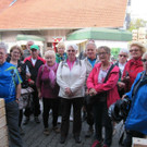 mit dem Fahrrad durch Apfelplantagen und Weinberge