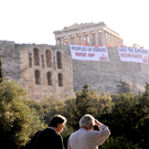 Athen: Demonstranten hängten Transparente auf der Akropolis auf
