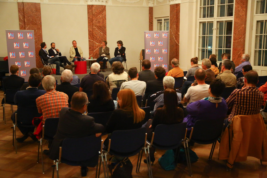 Podiumsgespra__ch Klimaschutzpreis56.jpg