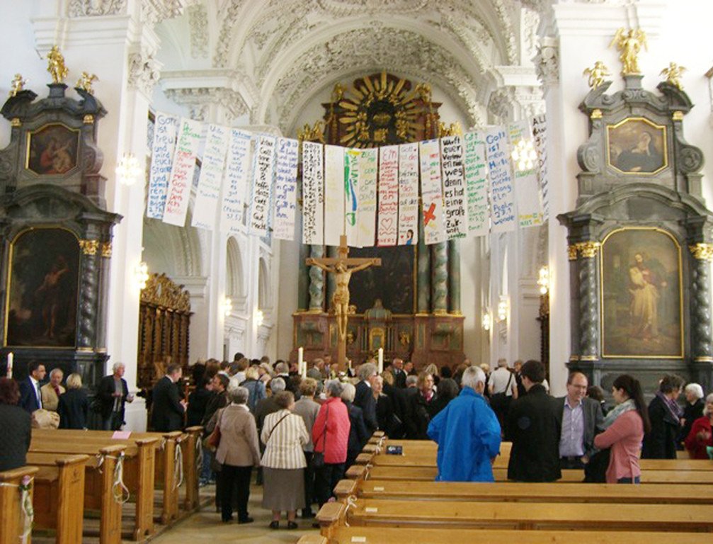 wandern19 Friedrichshafen Seekirche innen.jpg