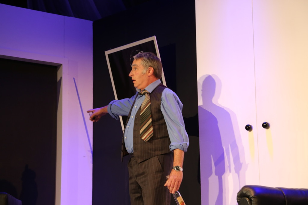 KOE_Theaterpremiere Die Leiche im Schrank 13.jpg