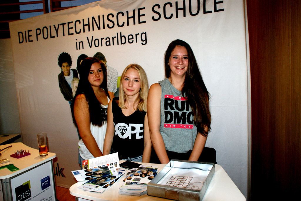 Katja_ Vanessa und  Ina vom Poly-Dornbirn.JPG