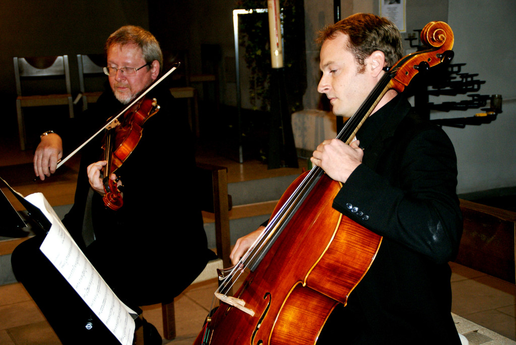 v_li_ Walter Tiefenthaler _Viola__ Thomas D__nser _Violoncello_.JPG