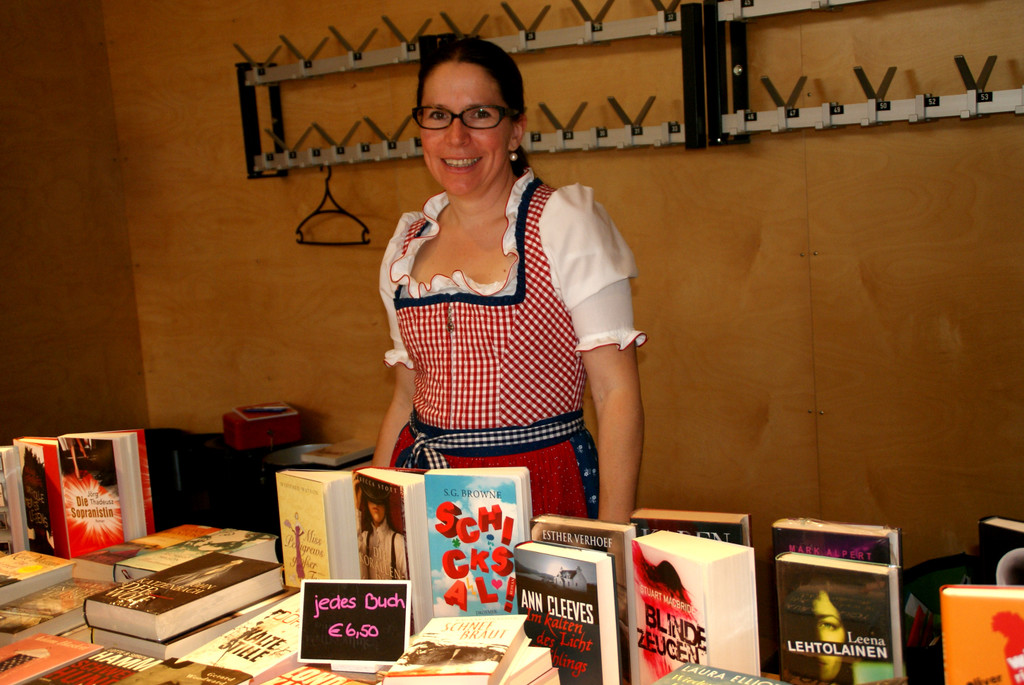 Petra Czelecz-Lutz von der B__cherei M__der.JPG