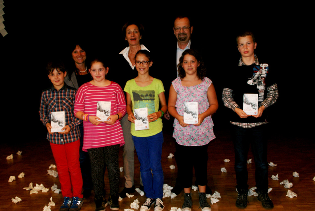 v_li_ Ulrike Unterthurner_ LR Bernadette Mennel_ Rainer Siegele - mit Gewinnern.JPG