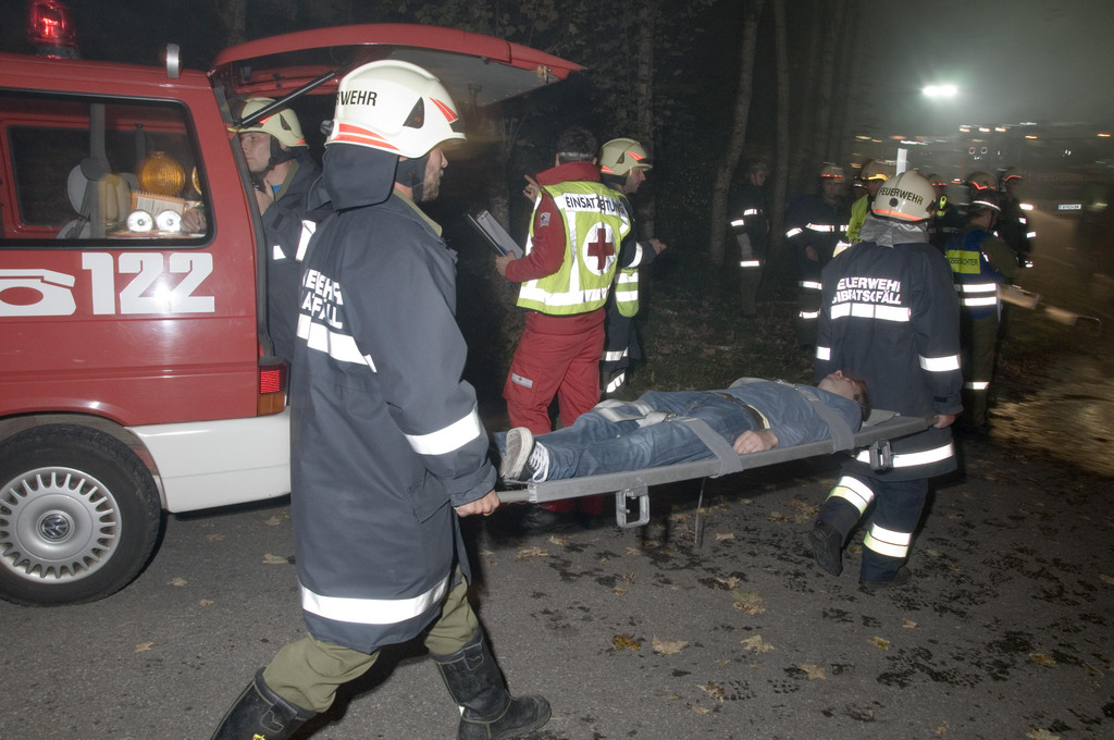 feuerwehruebung krumbach5.jpg