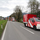 Nenzing: Sattelzug rutscht von der Straße