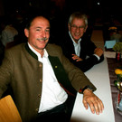 Auch Dietmar Haller und Helmut Gassner lie__en sich die Blumenpracht nicht entgehen.JPG