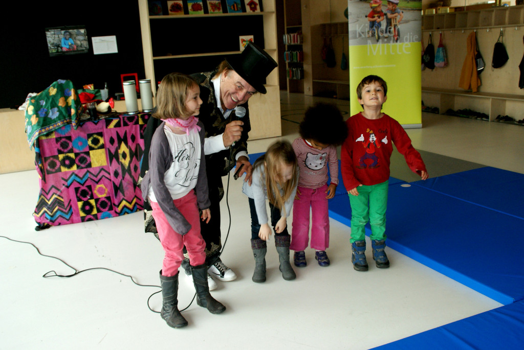 Die Kinder als Zauberlehrlinge.JPG