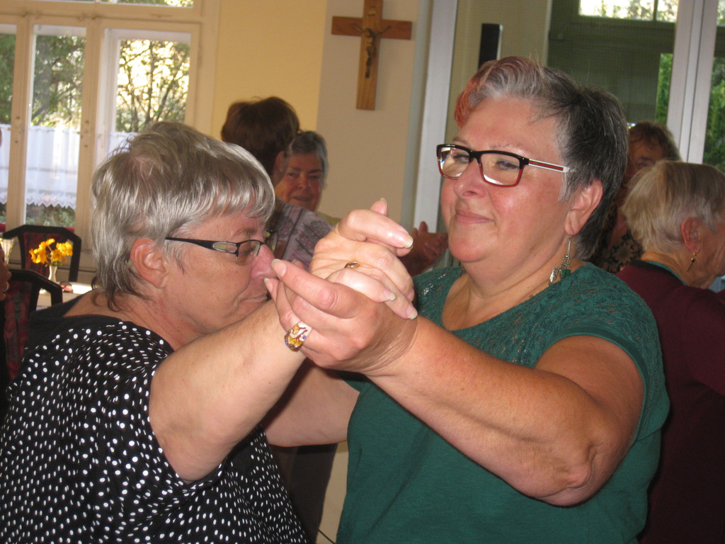 Tanznachmittag im Club 50_ am 28_10 _22_.JPG