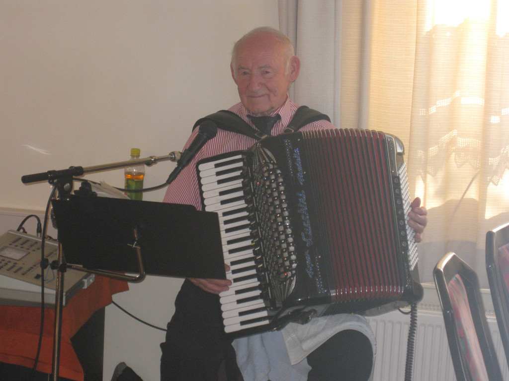 Tanznachmittag im Club 50_ am 28_10 _27_.JPG