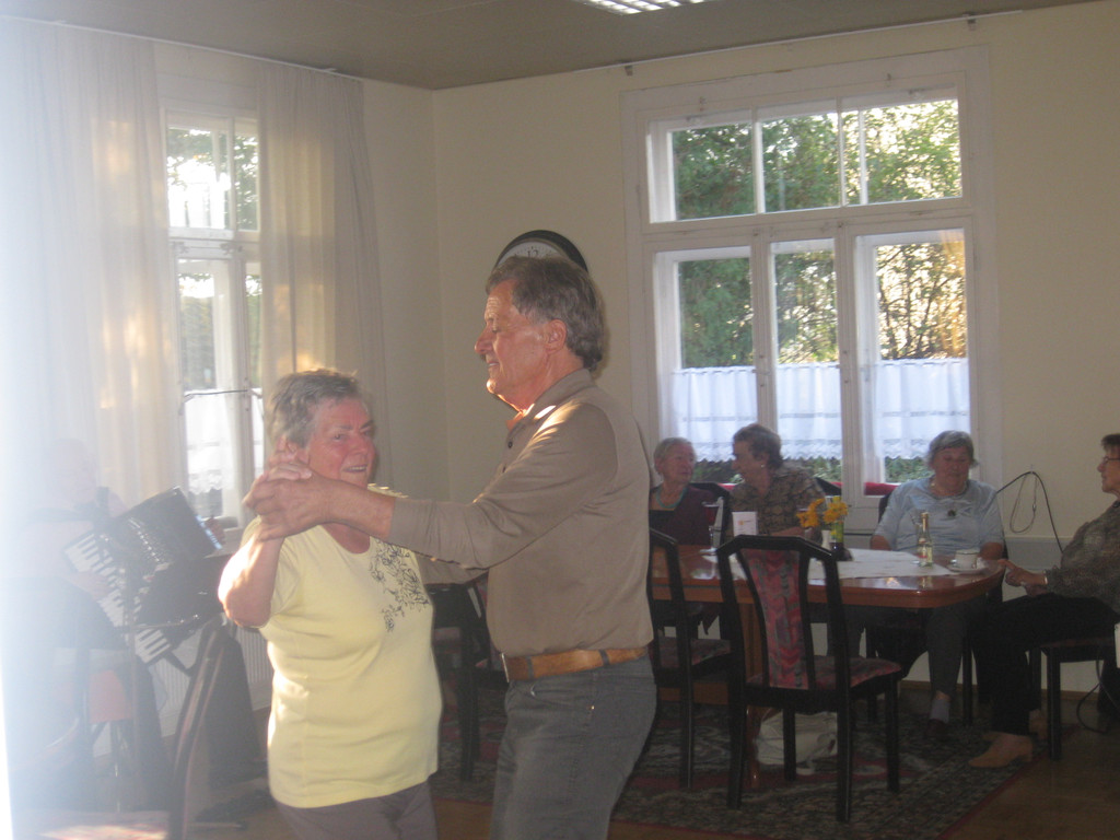 Tanznachmittag im Club 50_ am 28_10 _45_.JPG