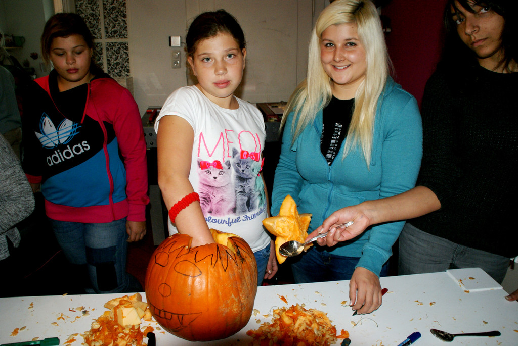 Michaela und Emma.JPG