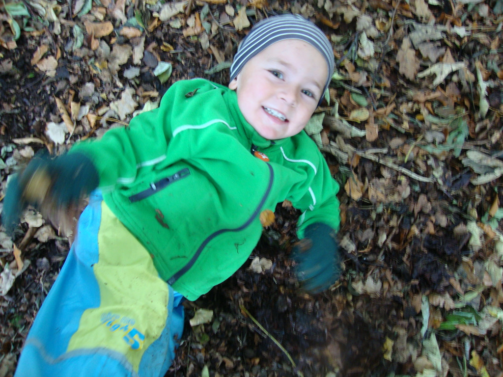 Waldspielgruppe am 8_10 _66_.JPG