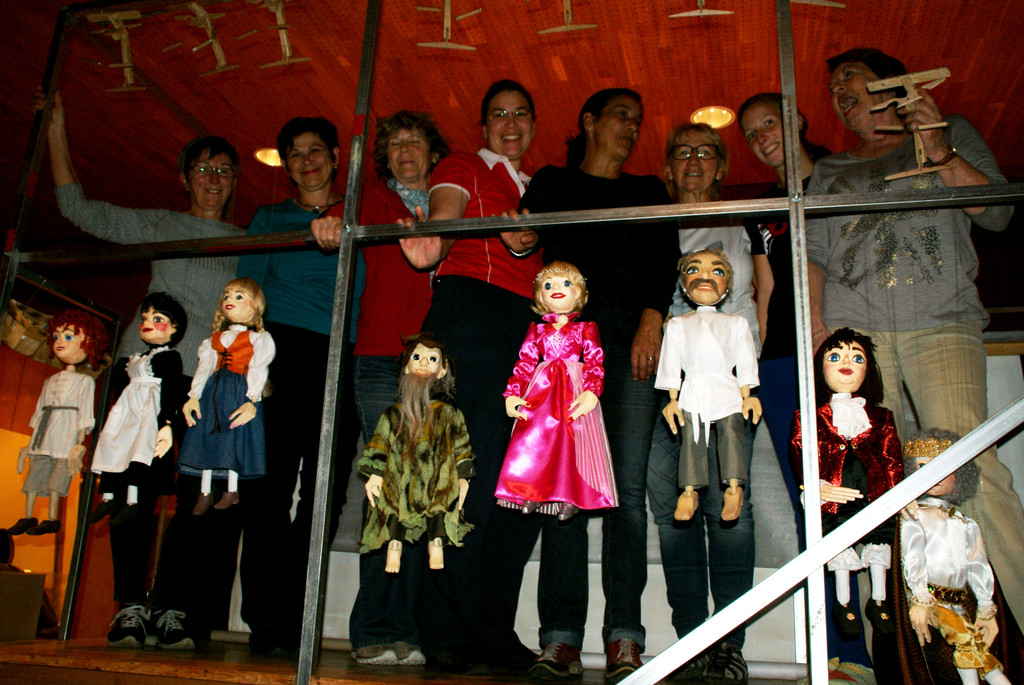 Eine k__nstlerische Truppe.JPG