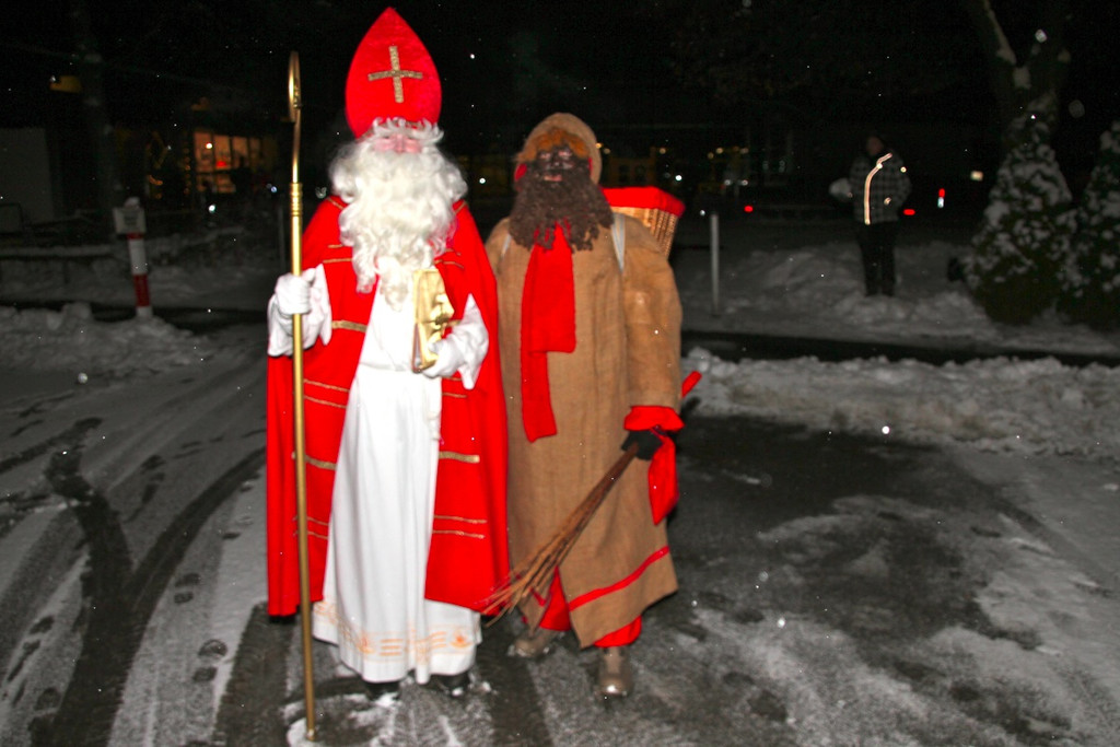 BK_Advenfenster_Bu__cherei_Nofels 2.jpg