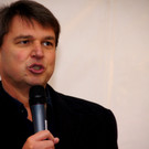 Kurt Fischer begr____te die Sch__lerInnen.JPG