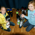 Die haben tolle Schischuhe.JPG