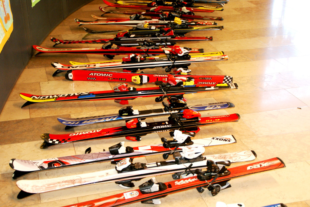 Schi in allen L__ngen.JPG