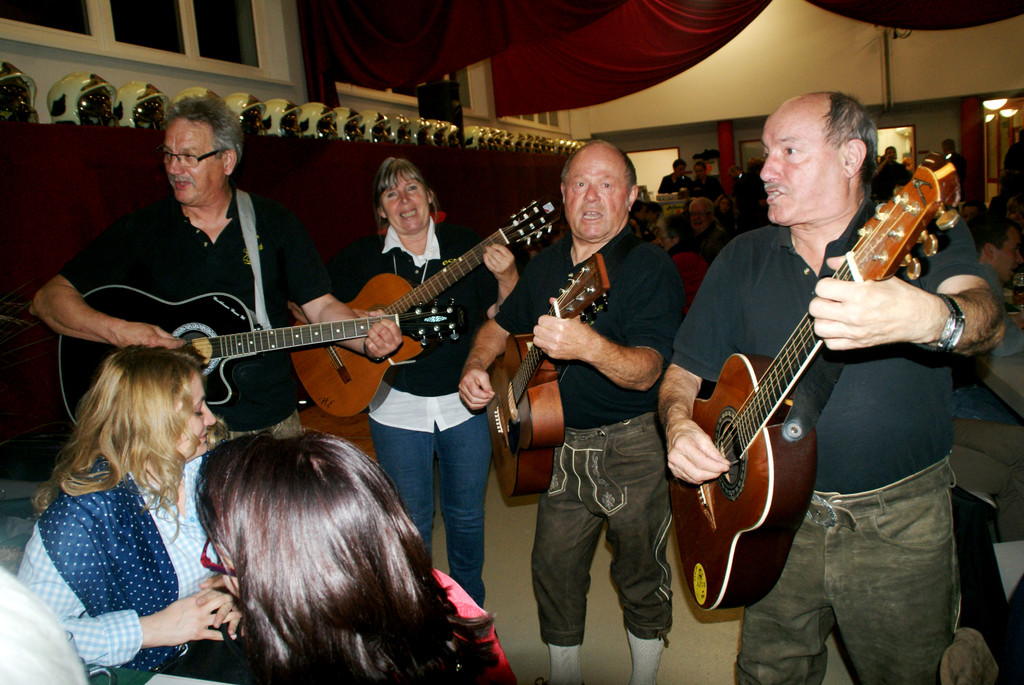 # Titelbild _05_ Schlachtpartie mit musikalischer Begleitung.JPG