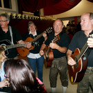 # Titelbild _05_ Schlachtpartie mit musikalischer Begleitung.JPG