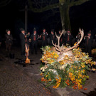 Mit dem Jagdhornsignal Hirsch tot_ beendeten die Jagdhornbl__ser die Zeremonie.JPG