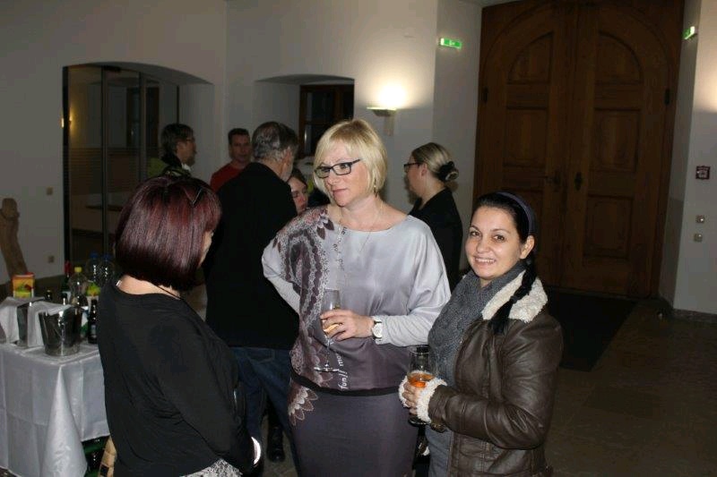 K__nstlerin im Gespr__ch.jpg