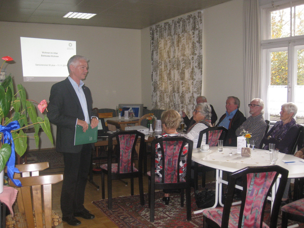 Impulsreferat zum Thema_Betreutes Wohnen-Wohnen         im Alter            Ref_ Markus Rusch _7_.JPG