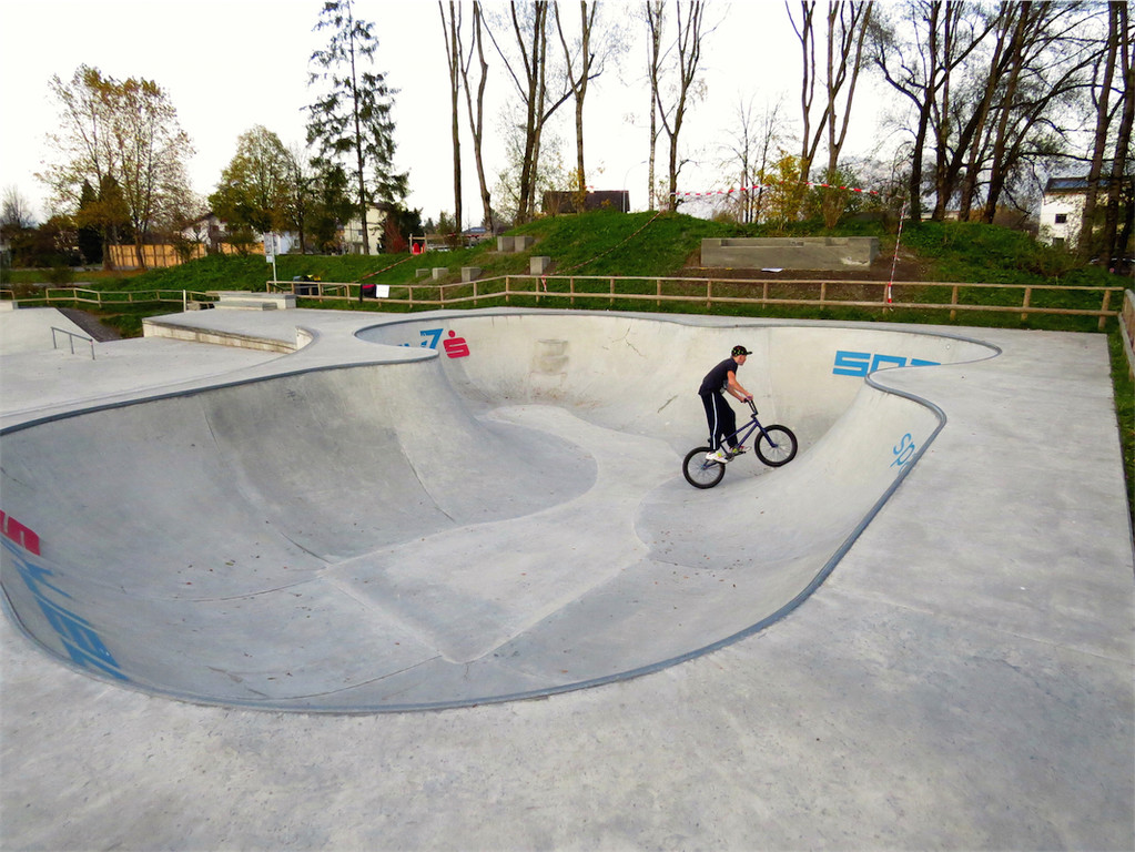 BK_Skaterplatz Oberau Gisingen 13.JPG