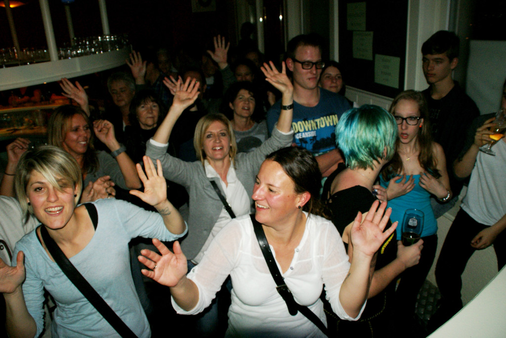 Rubbernecker Fans in der Habsburg.JPG