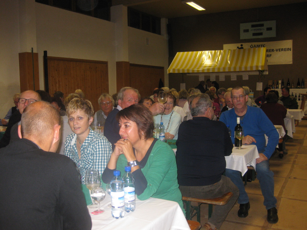 Seniorenring Weinfest in der Radlerhalle  Lustenau 15_11 _19_.JPG