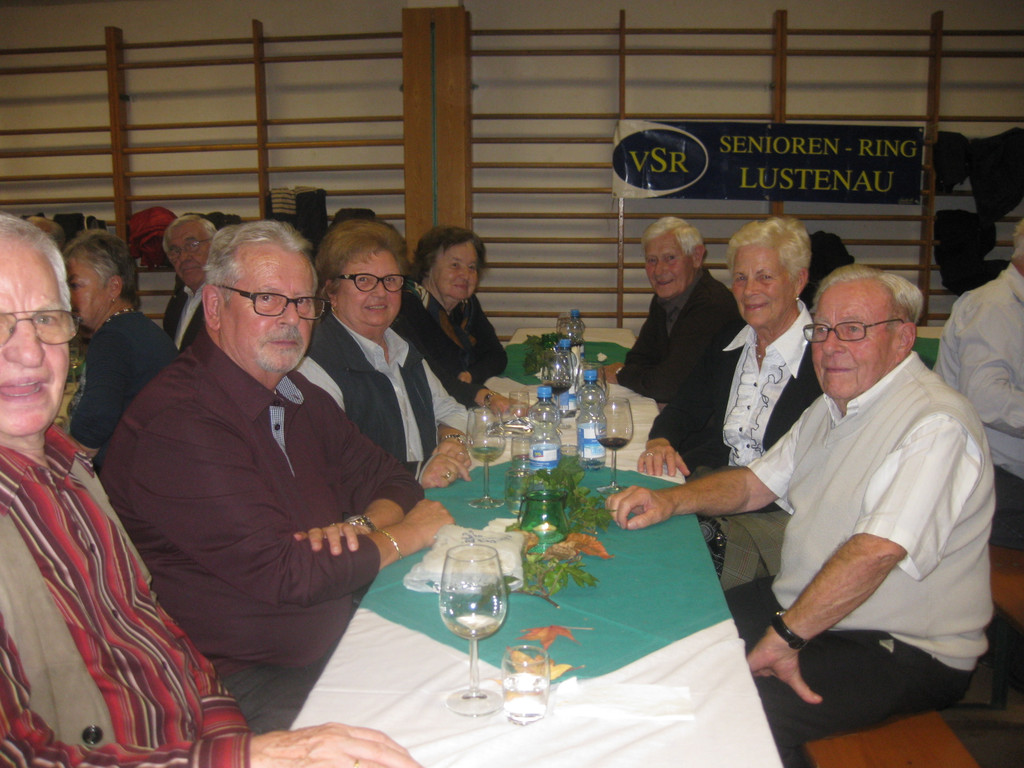 Seniorenring Weinfest in der Radlerhalle  Lustenau 15_11 _26_.JPG