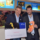 Bezirksvorsteher Markus Rumelhart wird neuer Seepferdchen-Pate im Haus des Meeres