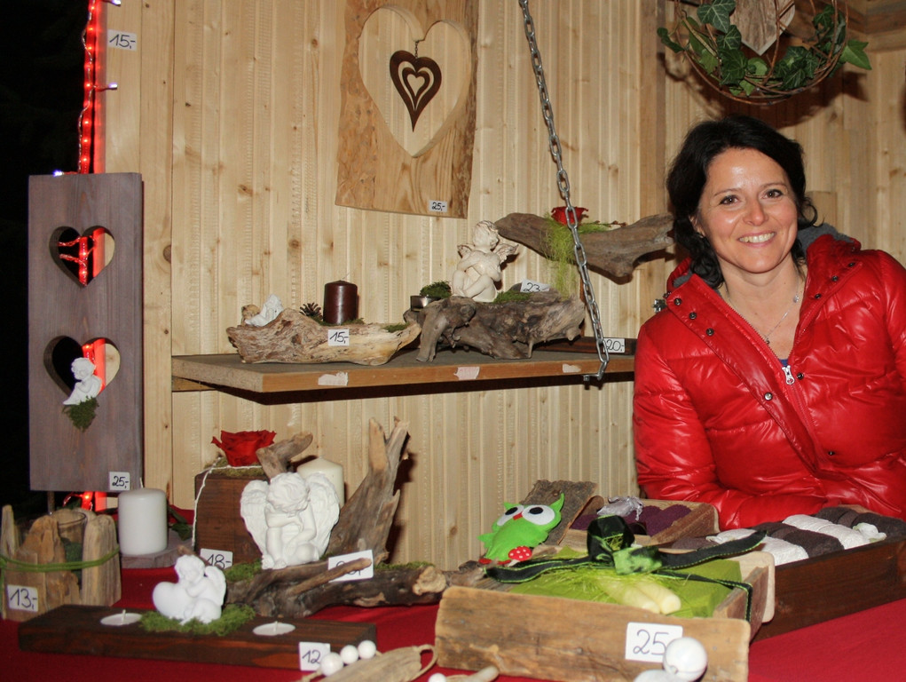 Lochau Adventzauber Marktstand.jpg