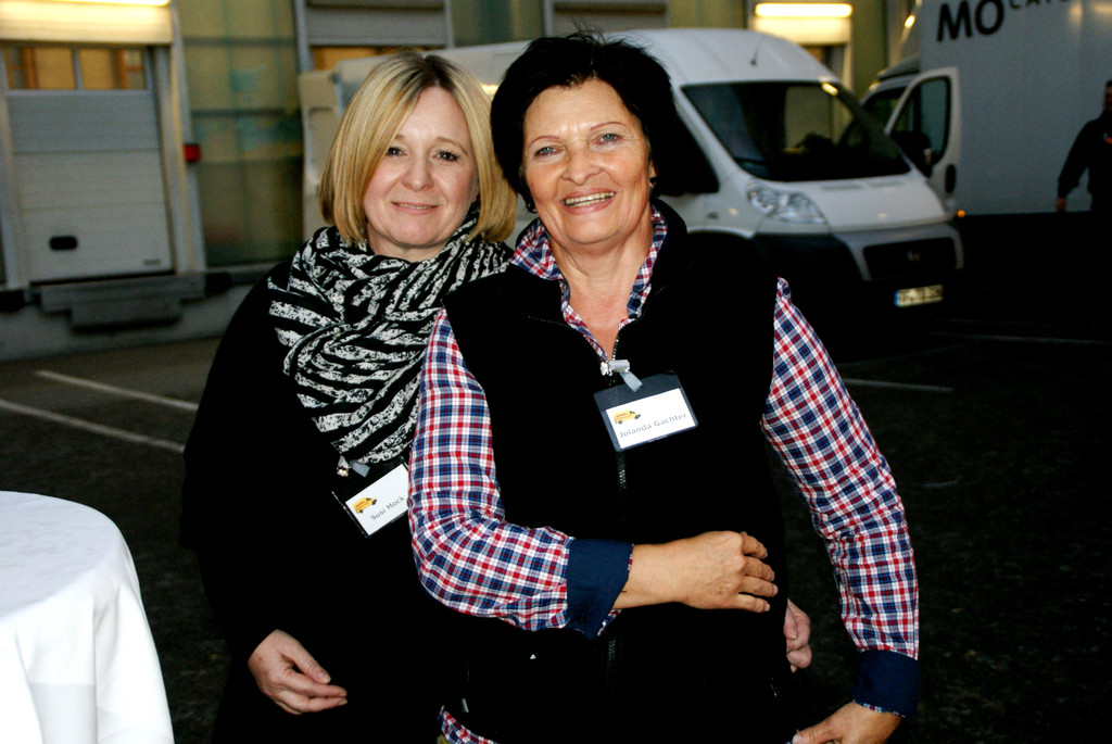 Susi und Jolanda_ die Zoll-Spezialistinnen.JPG